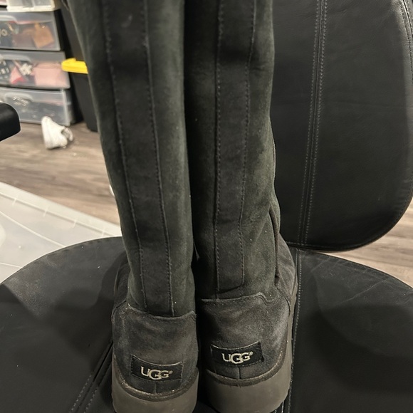 UGG Black Suede Boots size 8 - Picture 4 of 8